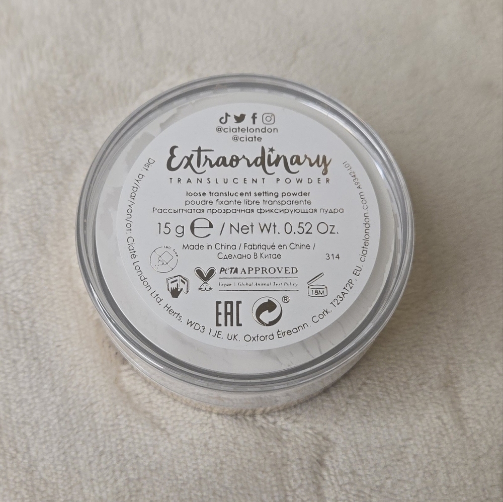 Ciaté London Extraordinary Translucent Setting Powder - Picture 8 of 11